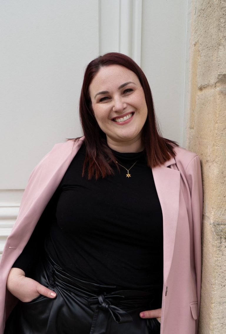 Portrait de Saskia Bessaoud - Consultante Douanes, Administration Des Ventes Logistique des Vins et Spiritueux à Bordeaux